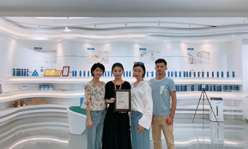 室内空气净化加盟合照