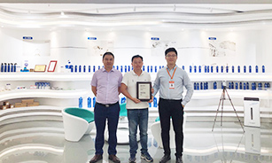 王总加盟后合作